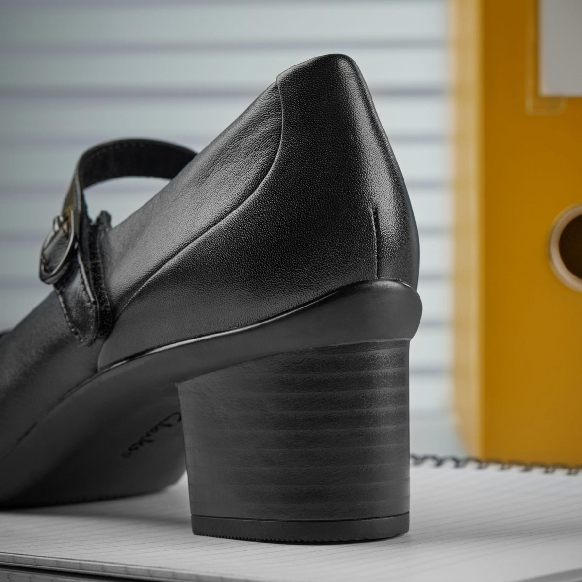 Shaya Jane Black Leather - US 4046