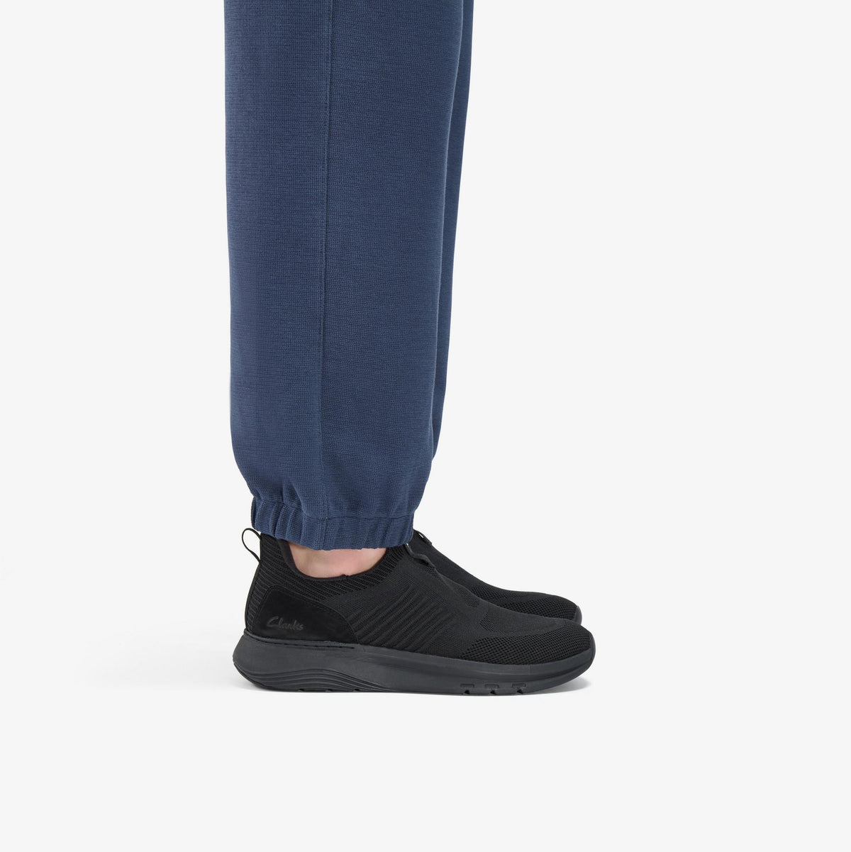 Motion Trek IN Black Knit - US 3112