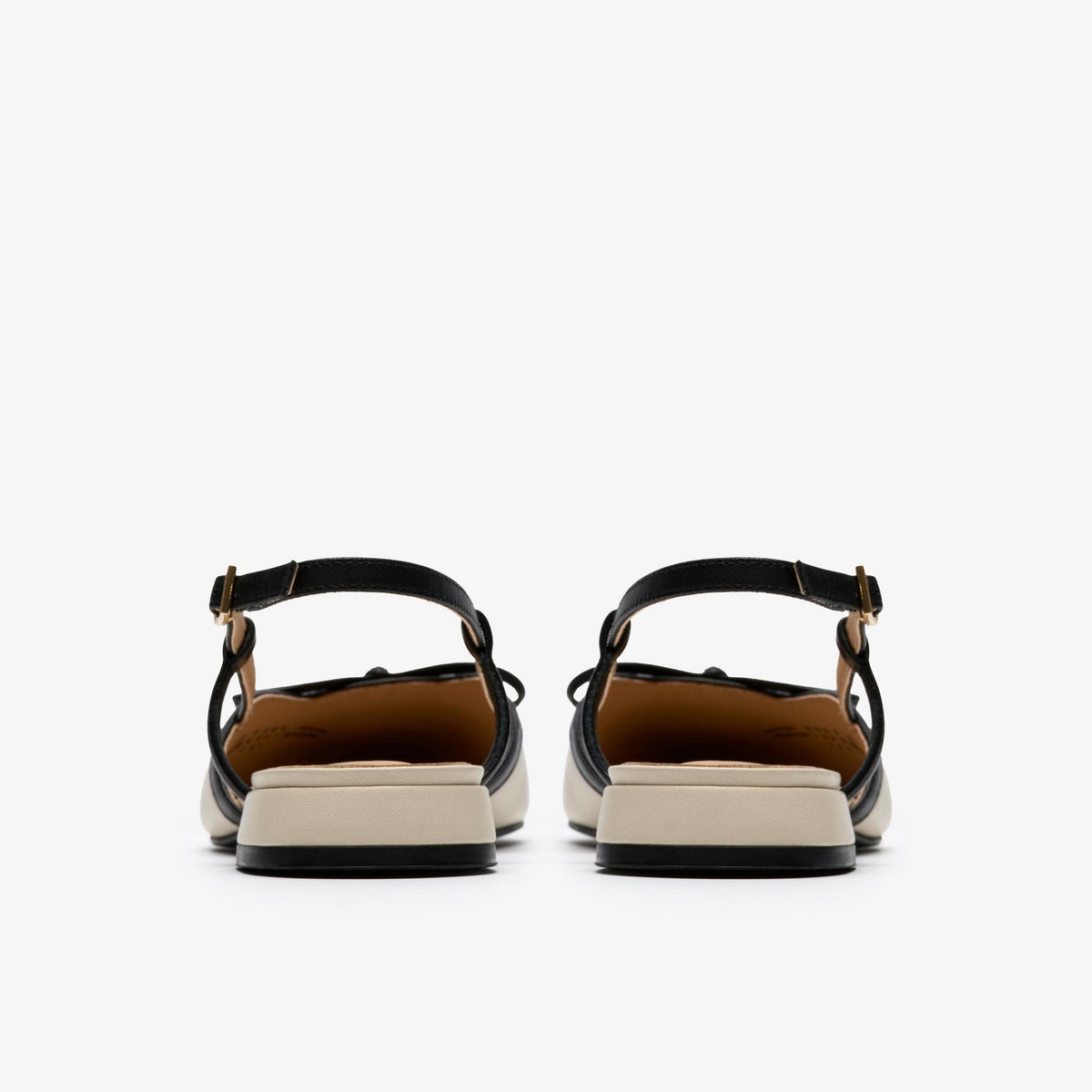Sensa 15 Bow Cream Leather - US 5016