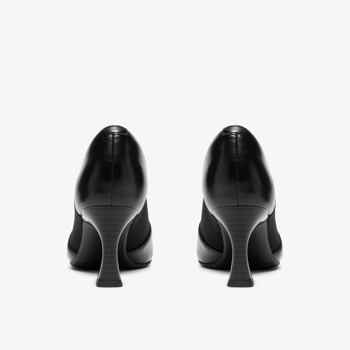 Tammitha Sleek Black Leather - US 5354